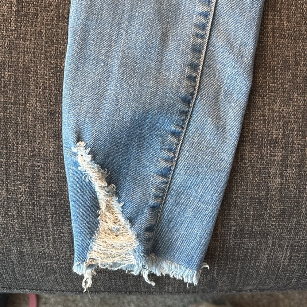 Size 0 ripped garage skinny jeans - Picture 4 of 7
